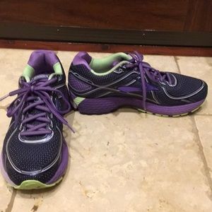 Brooks adrenaline GTS 16 women’s running shoes.
